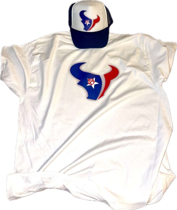 Texan's / Embassy White Cotton tee.